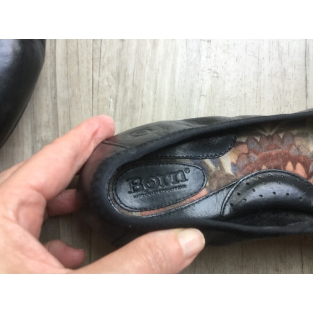 Born Black Leather Ballet Flats Padded Insole/Pointed Toe - Women Shoes Size 10. - Picture 3 of 5